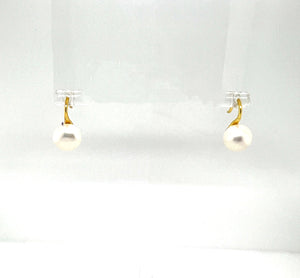 Pearl Teardrop Gold Earrings