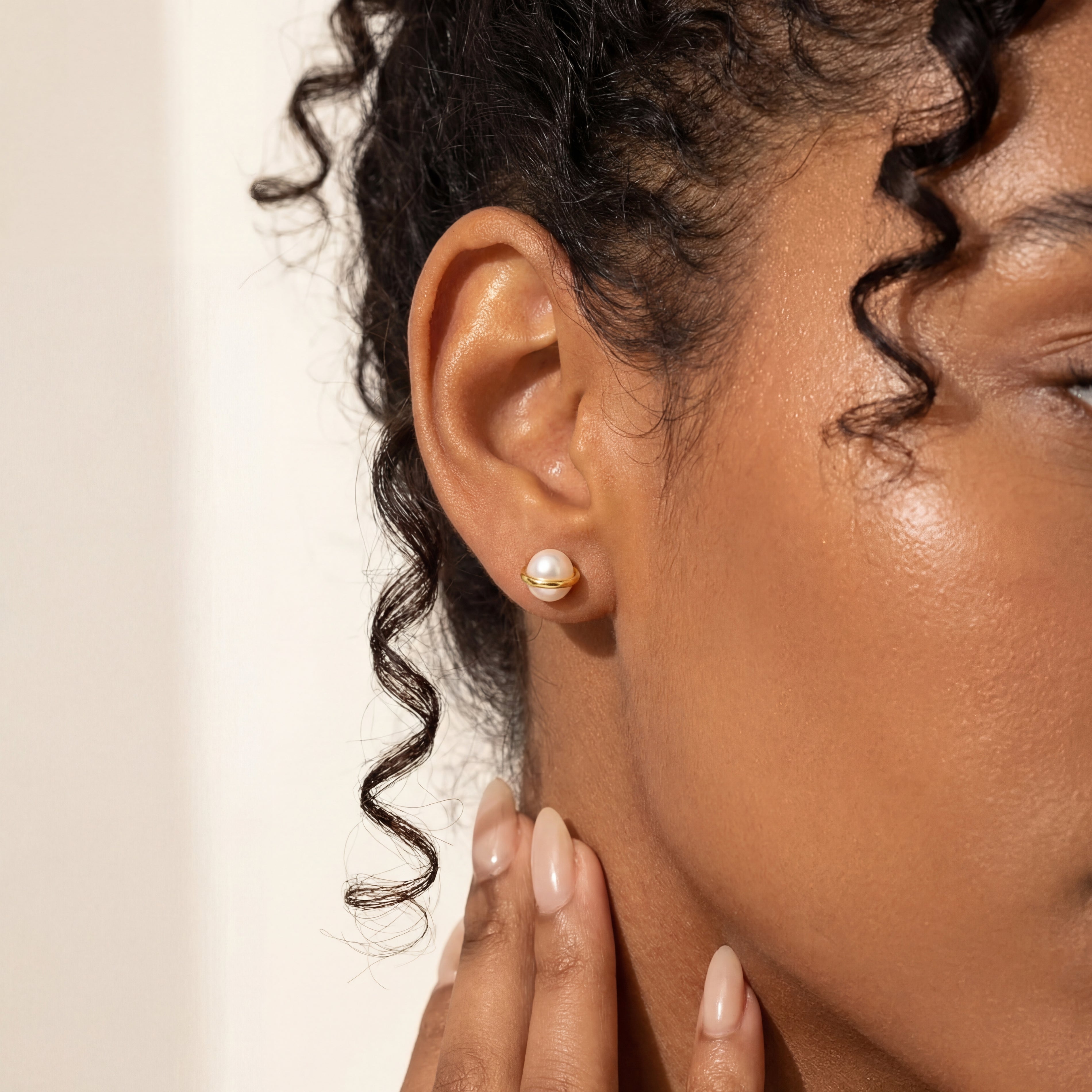 Pearl Stud Earrings with Bar