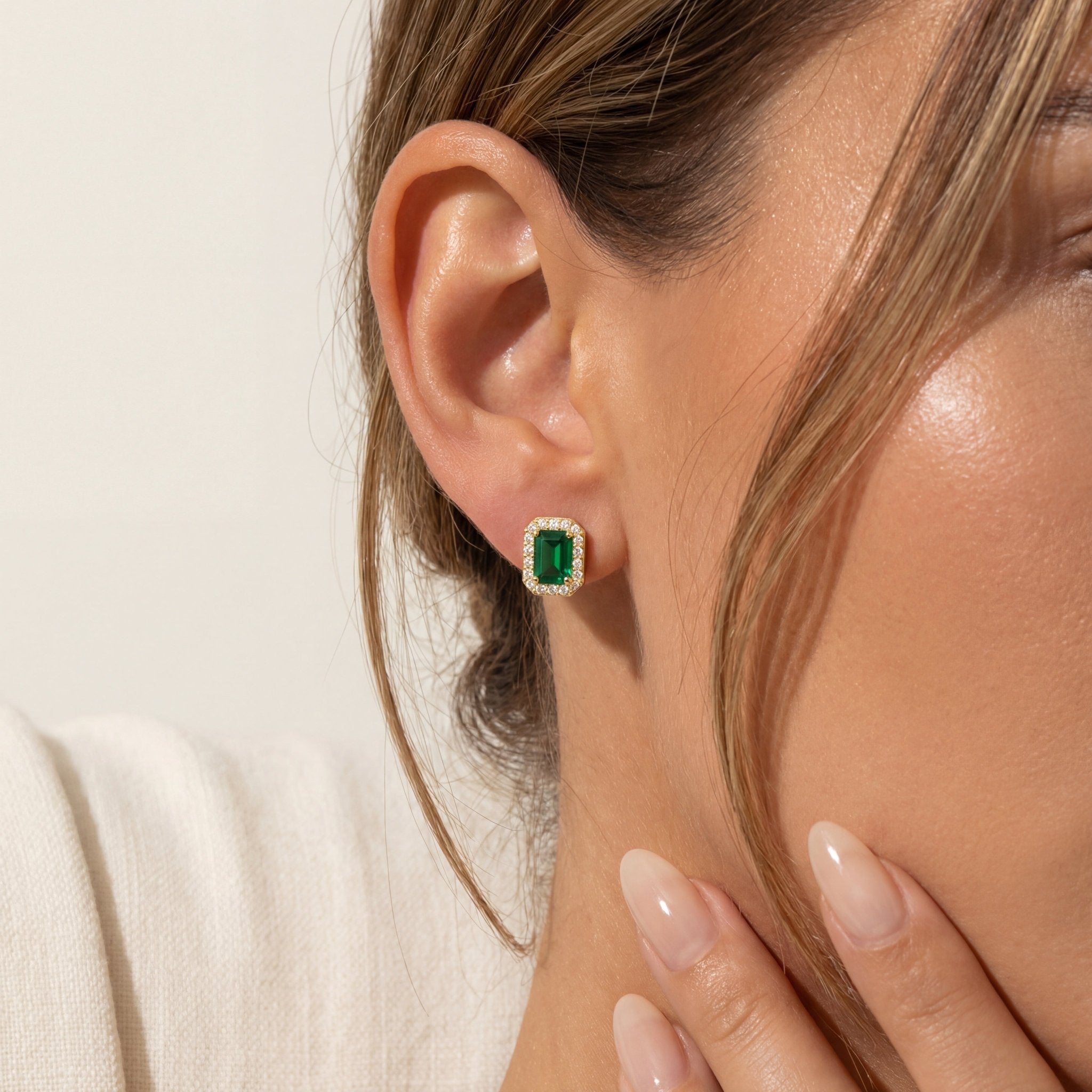 Kinley | Baguette Emerald Studs - Bara Boheme